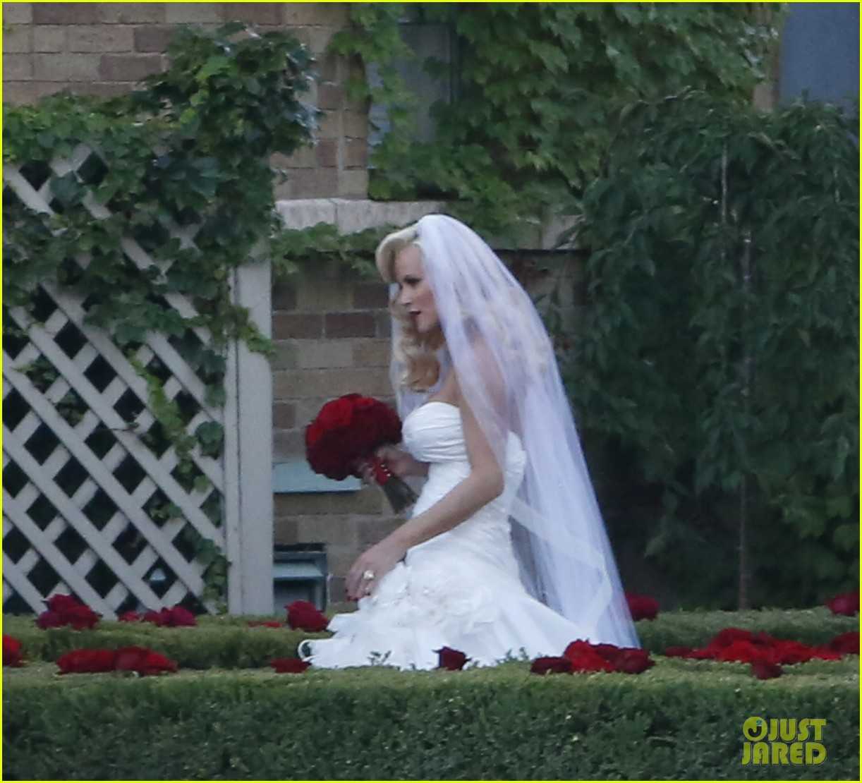 WeddingFeverJennyMccarthyAndAshleeSimpsonSayIDo WeddingFeverJennyMccarthyAndAshleeSimpsonSayIDo