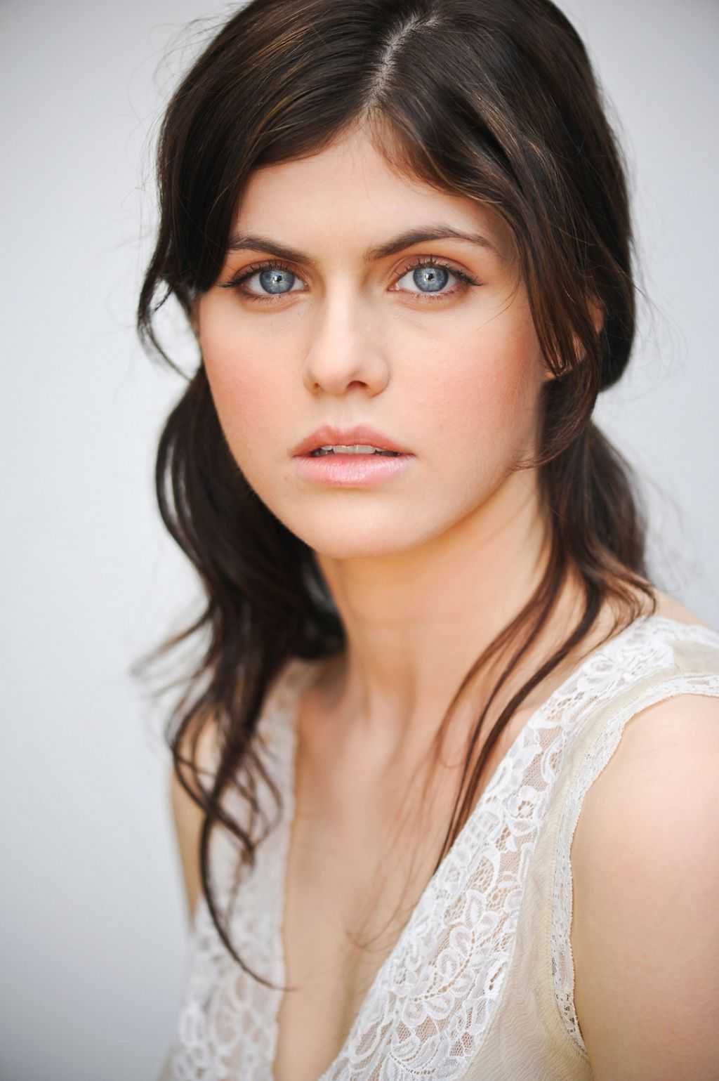 The God and the Healer - RP Suit-alexandra-daddario-cast-female-lead-baywatch-film-1-lg