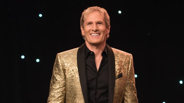 michael bolton saves christmas with netflixs big sexy valentines special michael bolton - Michael Bolton Christmas michael bolton saves christmas with netflixs big sexy valentines special michael bolton - Michael Bolton Christmas